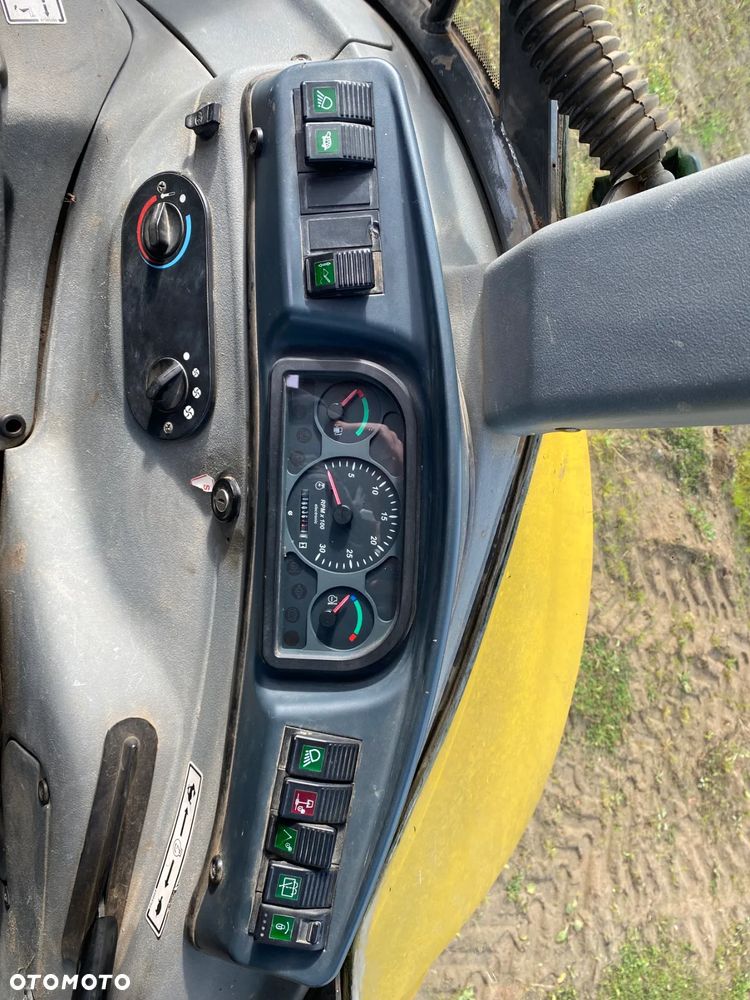 New Holland LB 110B - 7