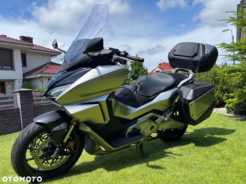 Honda NSS - 9