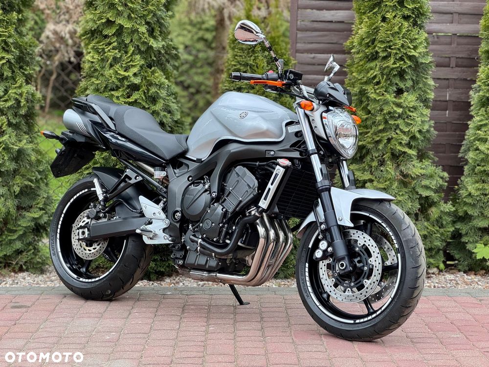Yamaha FZ6 - 1