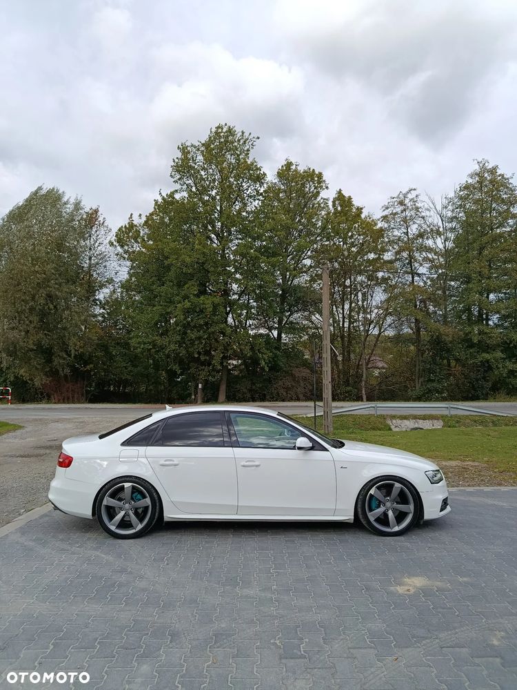 Audi A4 2012 photo 3