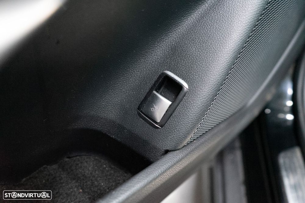 Mercedes-Benz GLA 220 d AMG Line - 22