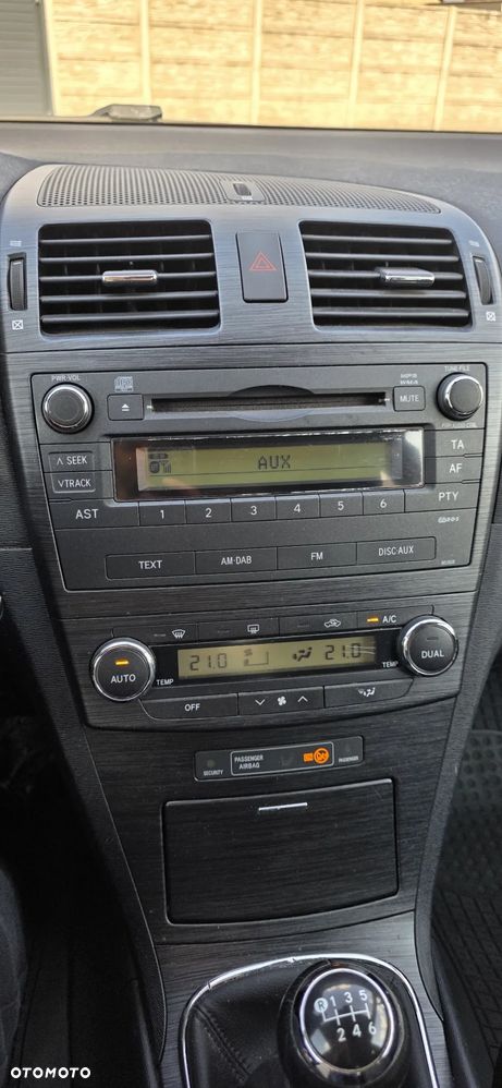 Toyota Avensis 2.0 D-4D Sol - 23