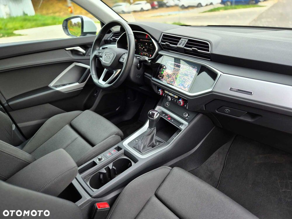 Audi Q3 Sportback - 8