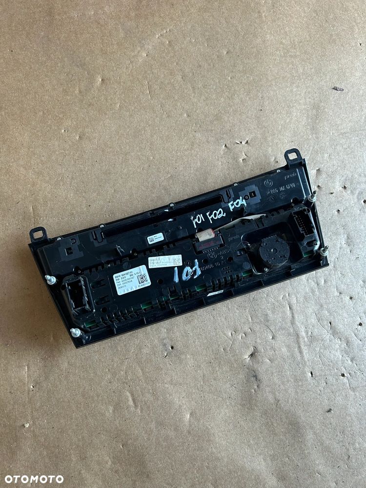 BMW F02 F01 F10 PANEL KLIMATYZACJI RADIA 9241227 - 2