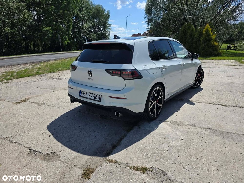 Volkswagen Golf - 31