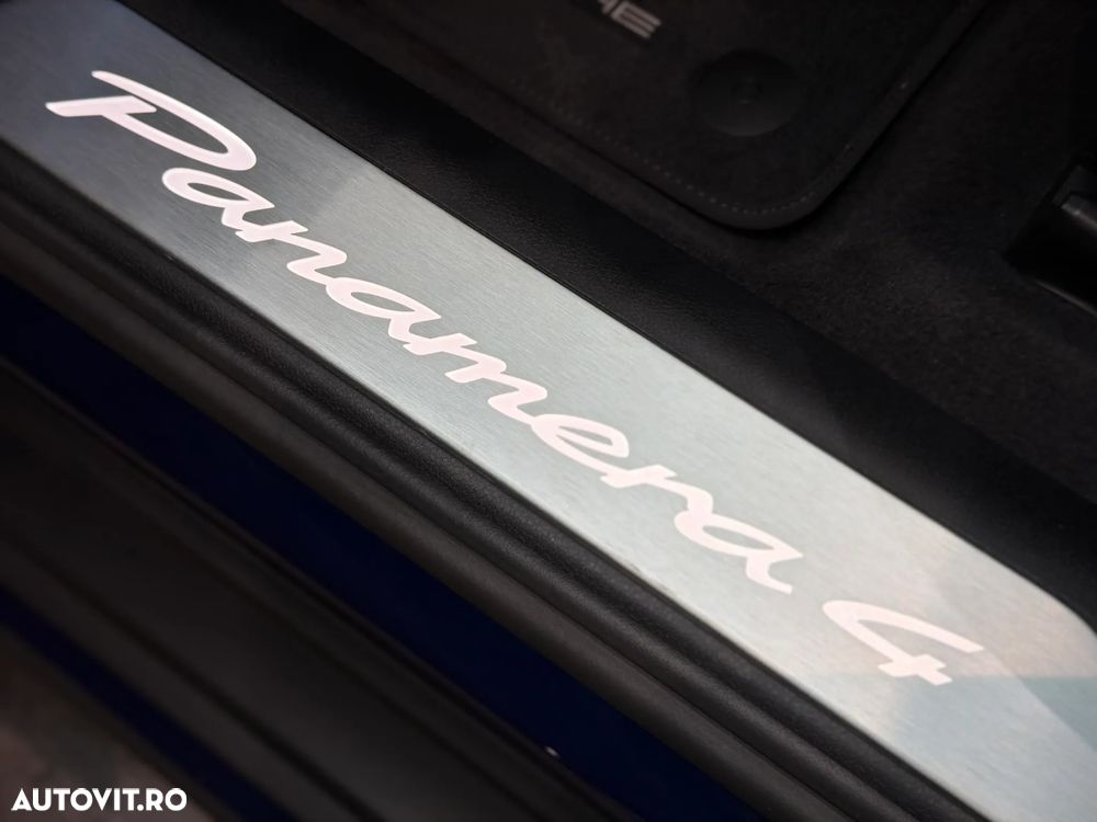 Porsche Panamera 4 E-Hybrid - 18