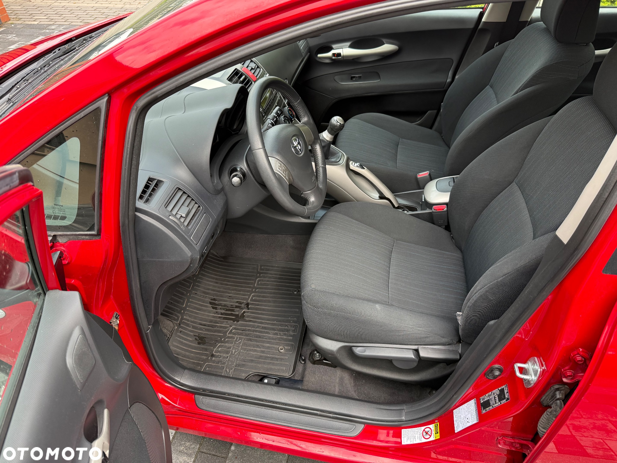 Toyota Auris 1.4 VVT-i Team - 21