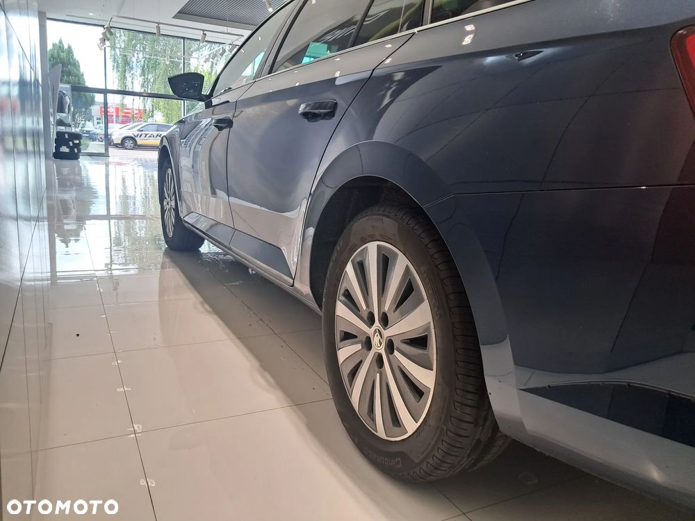 Skoda Superb 2.0 TDI SCR Style DSG - 7