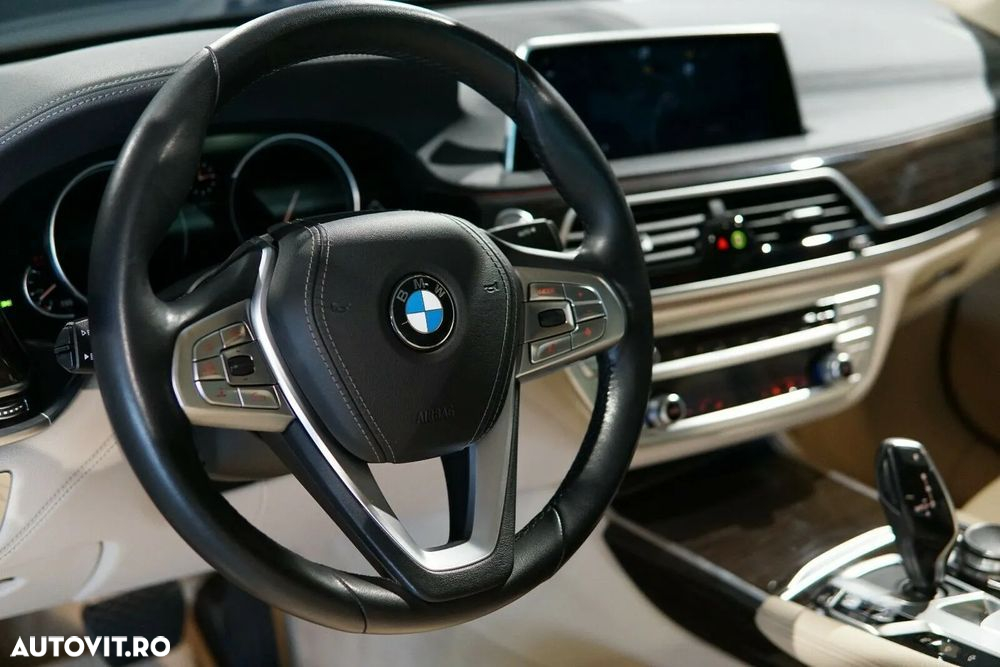 BMW Seria 7 740d xDrive - 30
