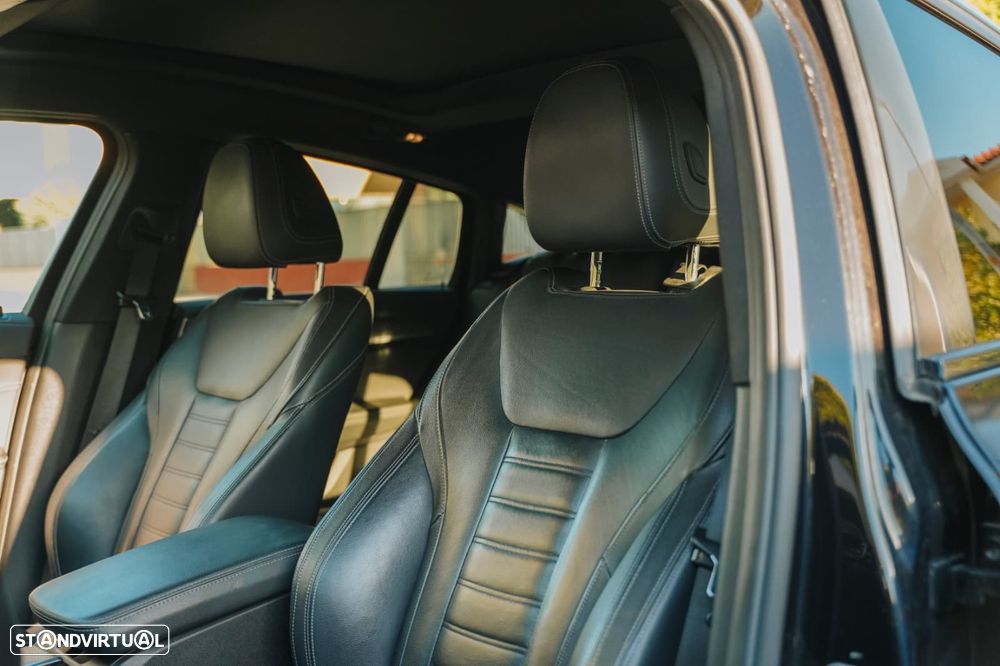 BMW X4 M40 d Auto — fotografia 35
