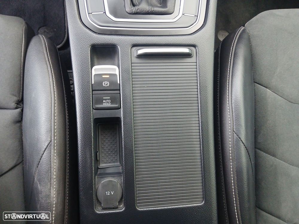 VW Arteon 2.0 TDI Elegance DSG - 24