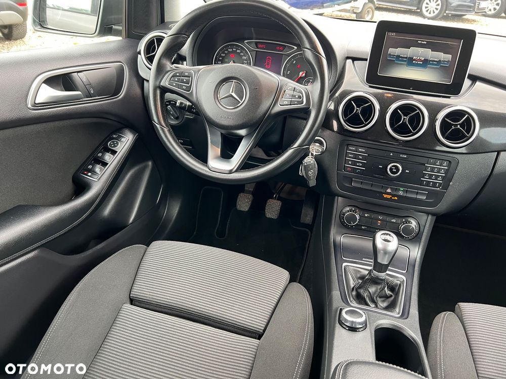 Mercedes-Benz Klasa B 160 d Edition - 20