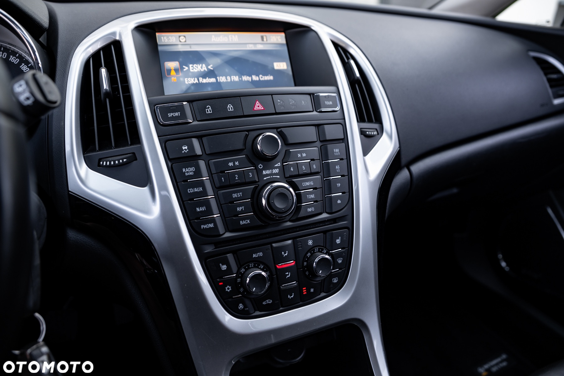 Opel Astra 1.6 Turbo Sport - 32