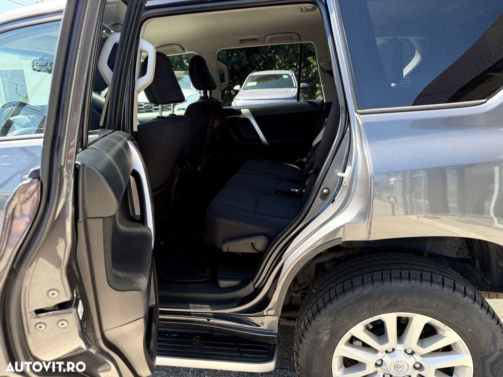 Toyota Land Cruiser 2.8l Turbo D-4D AVS Aut. Luxury - 15