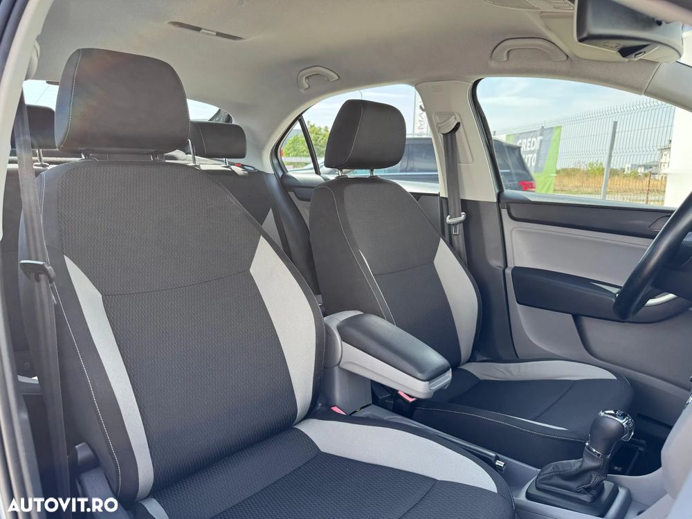 Skoda RAPID Spaceback 1.4 TSI DSG Drive Green tec - 12