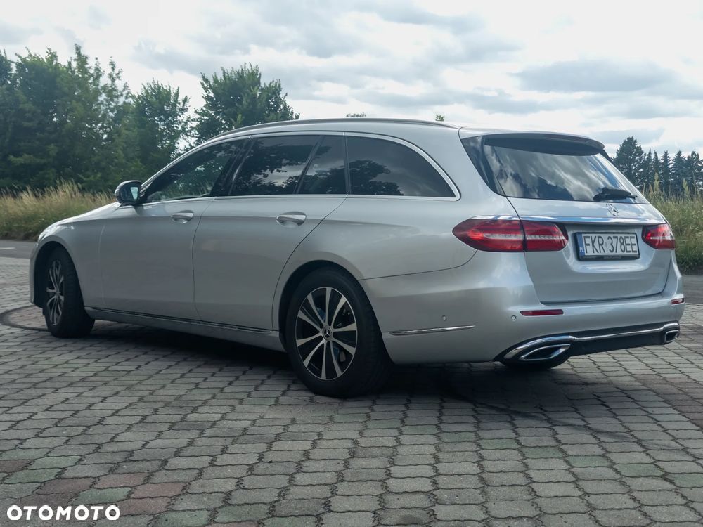 Mercedes-Benz Klasa E 220 d 9G-TRONIC Exclusive - 8