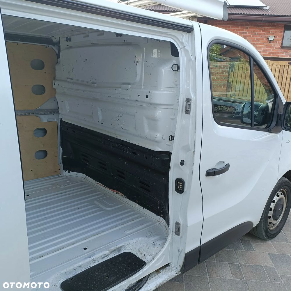 Opel Vivaro - 23