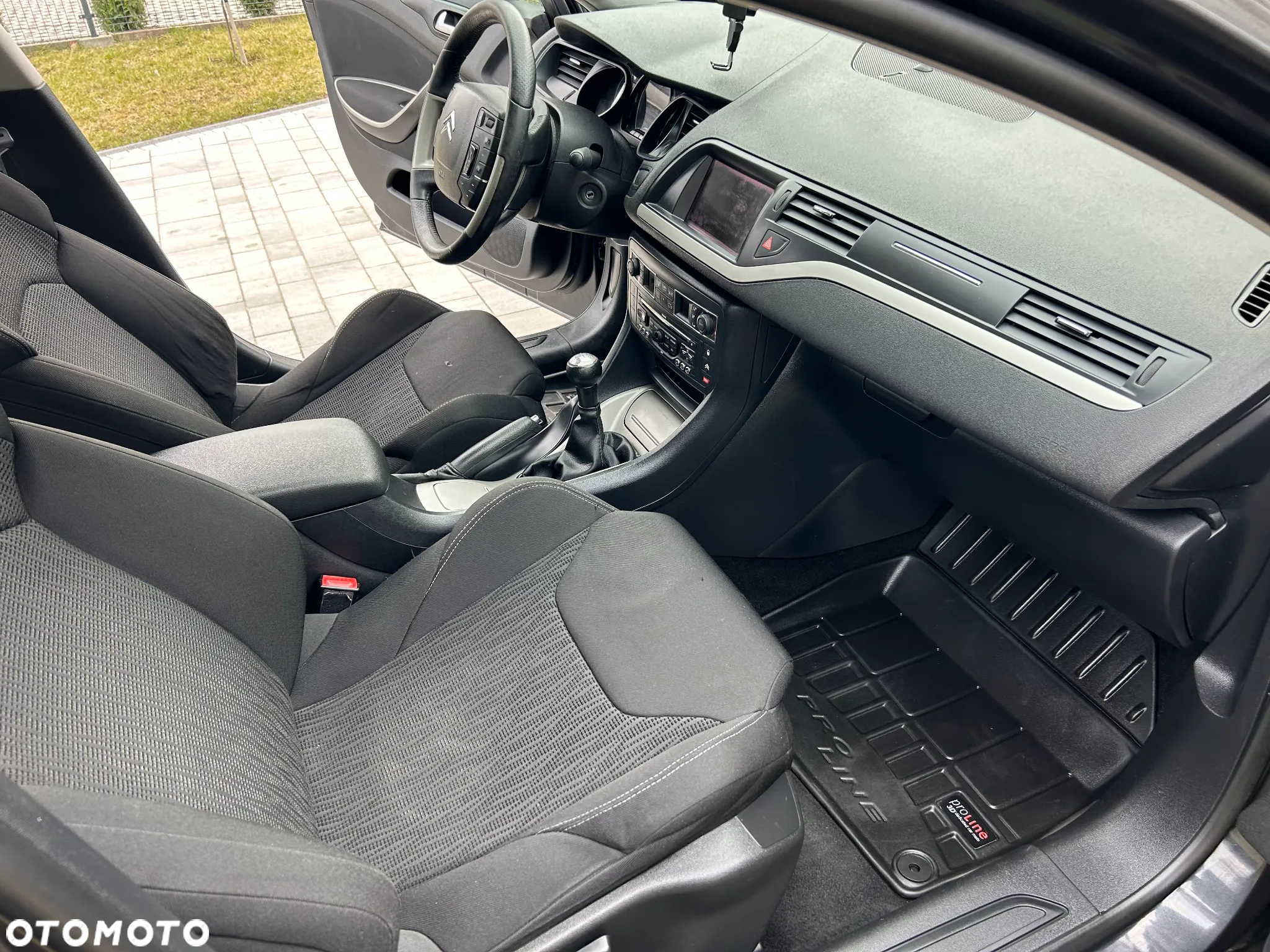 Citroën C5 1.6 HDi Attraction - 8