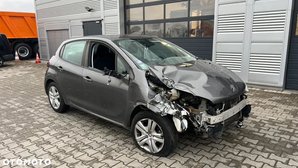 Peugeot 208 - 2
