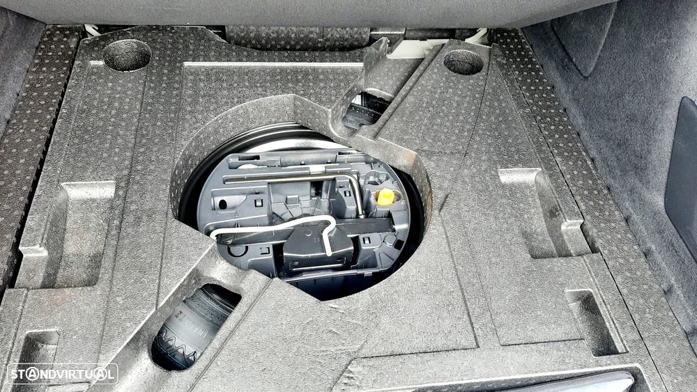 Peugeot 308 SW 1.5 BlueHDi Style - 32