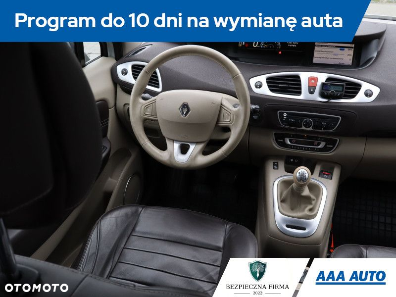 Renault Scenic - 8