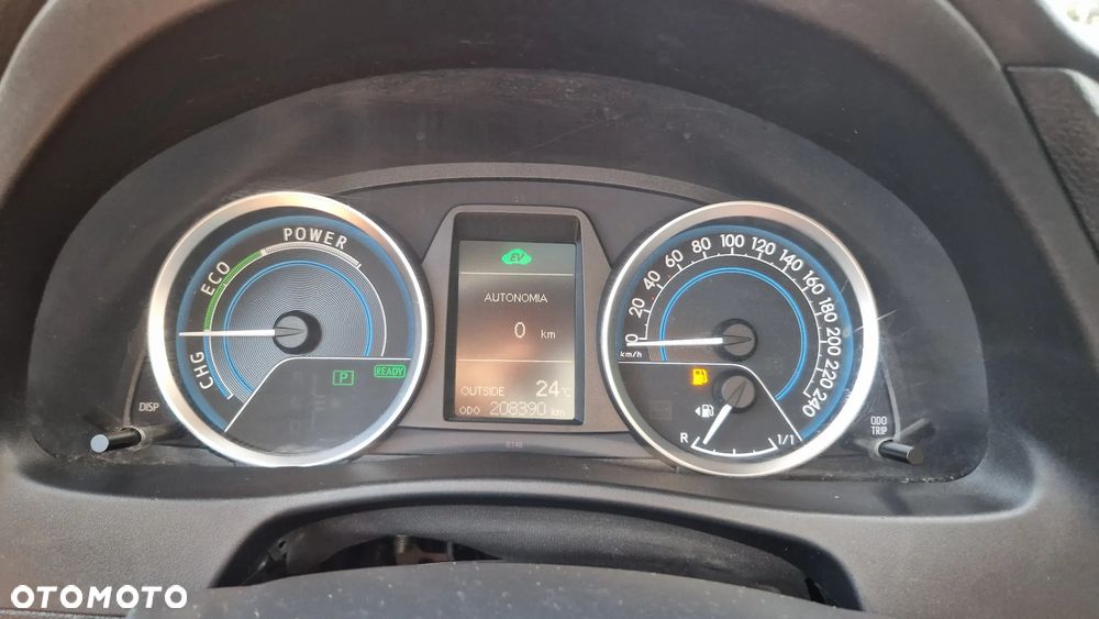 Toyota Auris 1.8 HSD Luna - 27