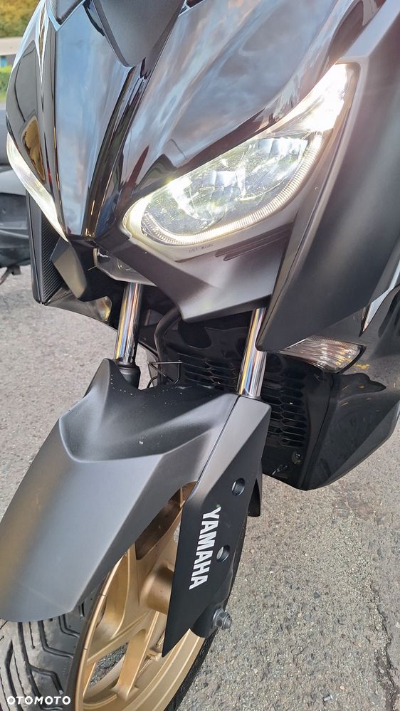 Yamaha X-max - 32