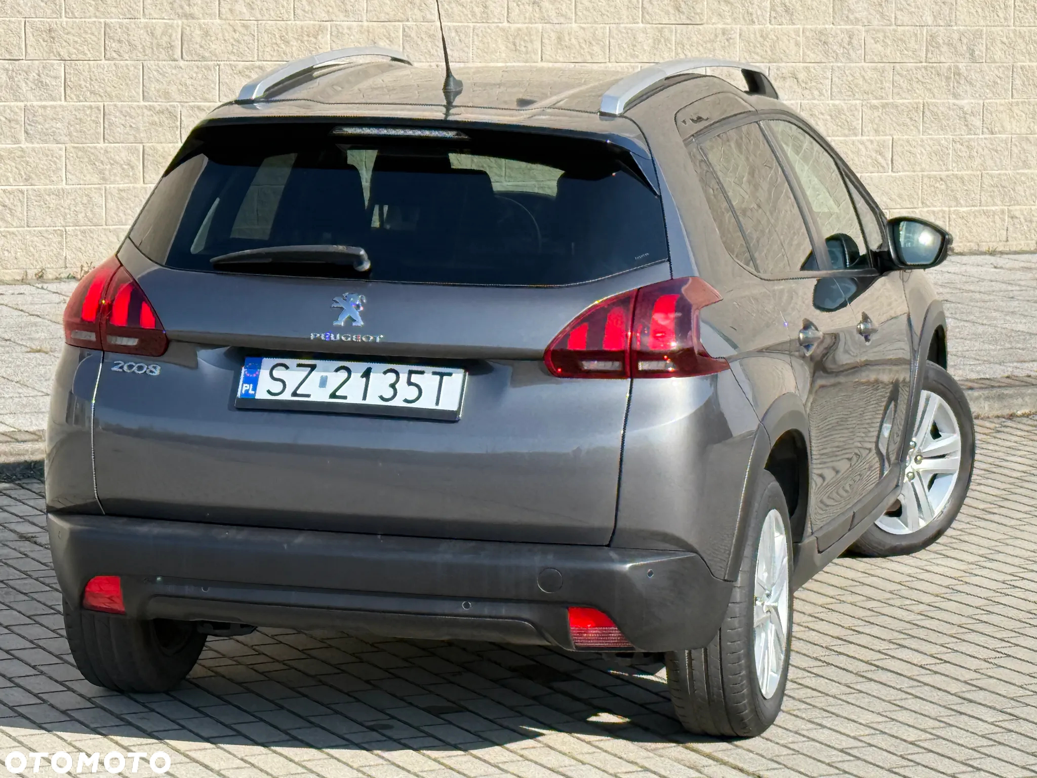 Peugeot 2008 PureTech 82 Signature - 12