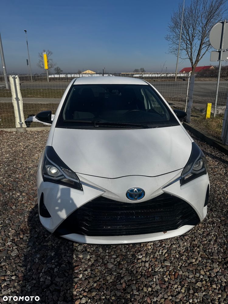 Toyota Yaris Hybrid 100 Life - 2