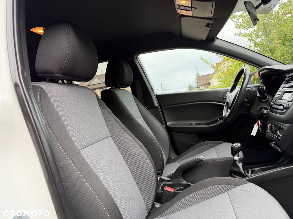 Hyundai i20 1.25 Wersja Jubileuszowa - 37