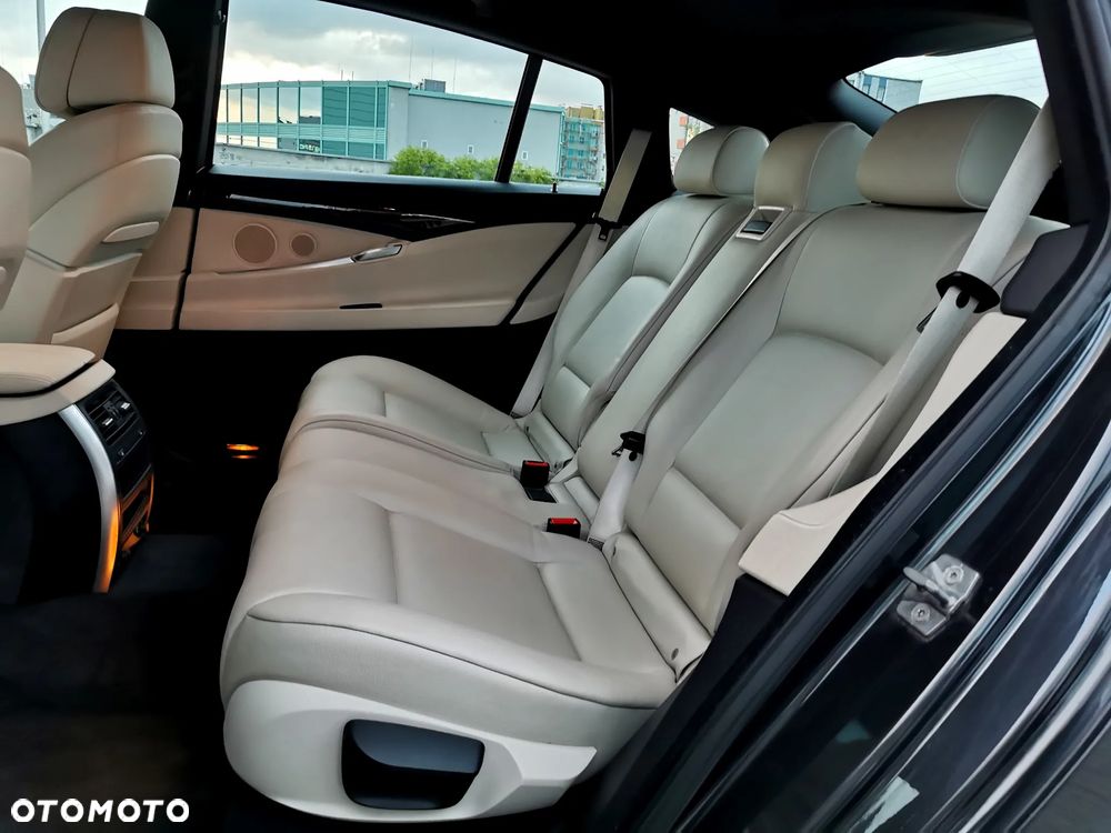 BMW 5GT 530d - 24