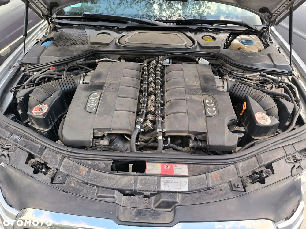 Audi A8 6.0 W12 Quattro - 17