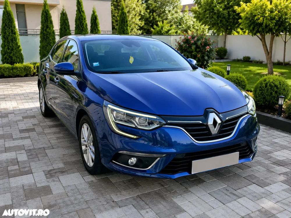 Renault Megane 2019 photo 2