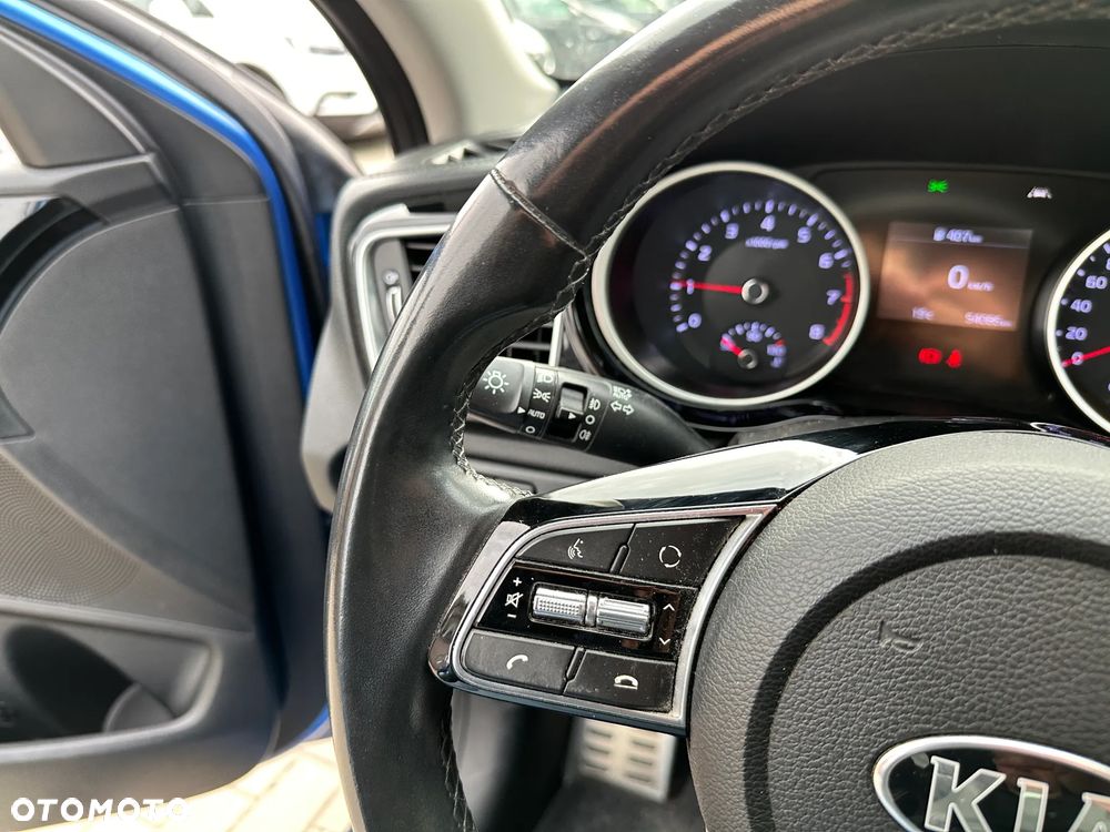 Kia Ceed - 10