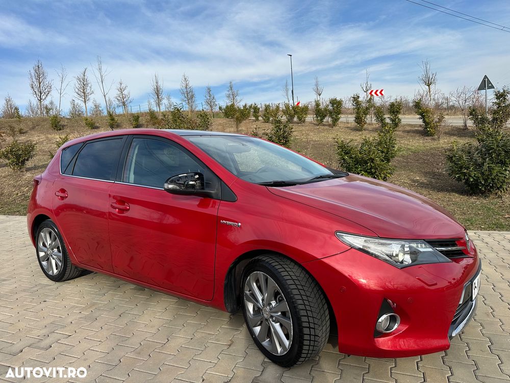 Toyota Auris 1.8 L VVT-i Luna - 2