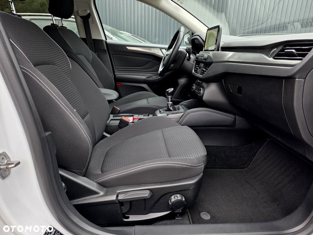 Ford Focus 2.0 TDCi Titanium ASS - 12