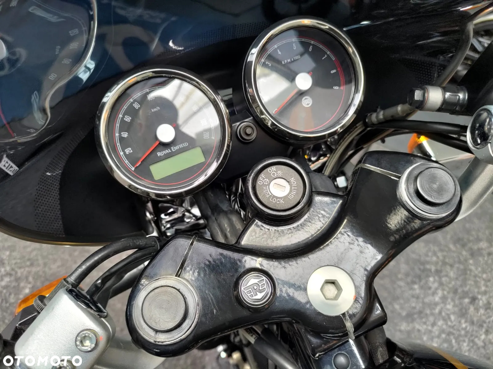 Royal Enfield Continental - 12