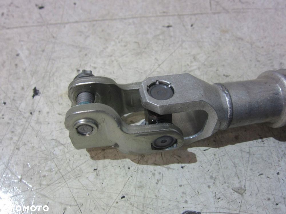 BMW X1 F48 B46 F45 WAŁEK KOLUMNY KIEROWNICZEJ KRZYŻAK 6865653 32306865653 - 2