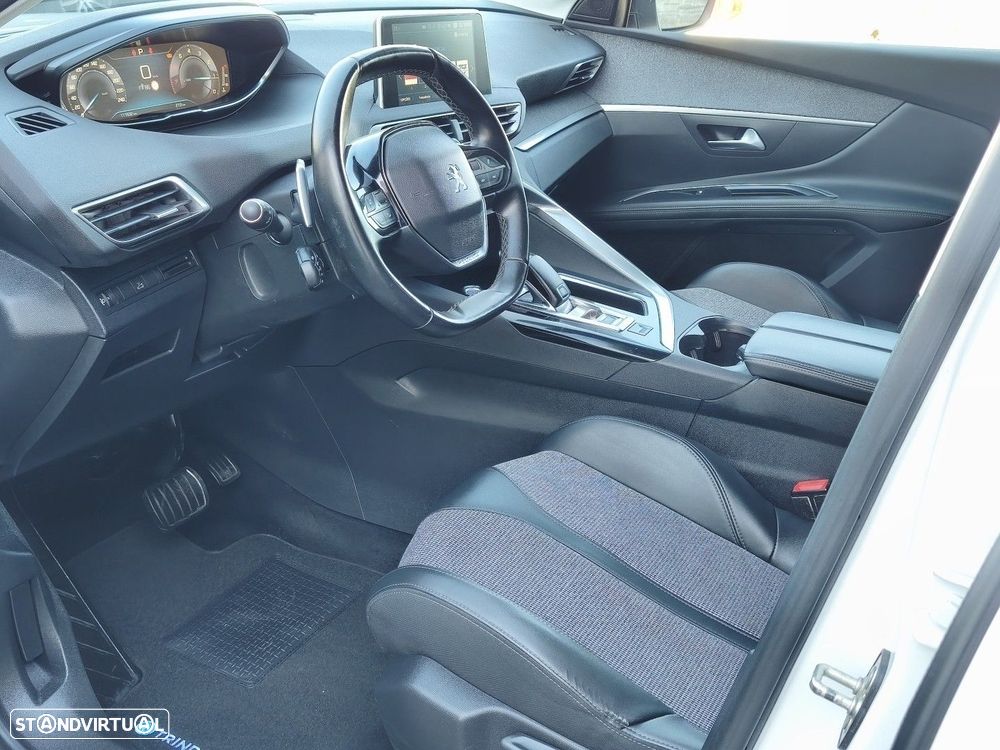 Peugeot 5008 1.2 PureTech Allure Pack EAT8 - 27
