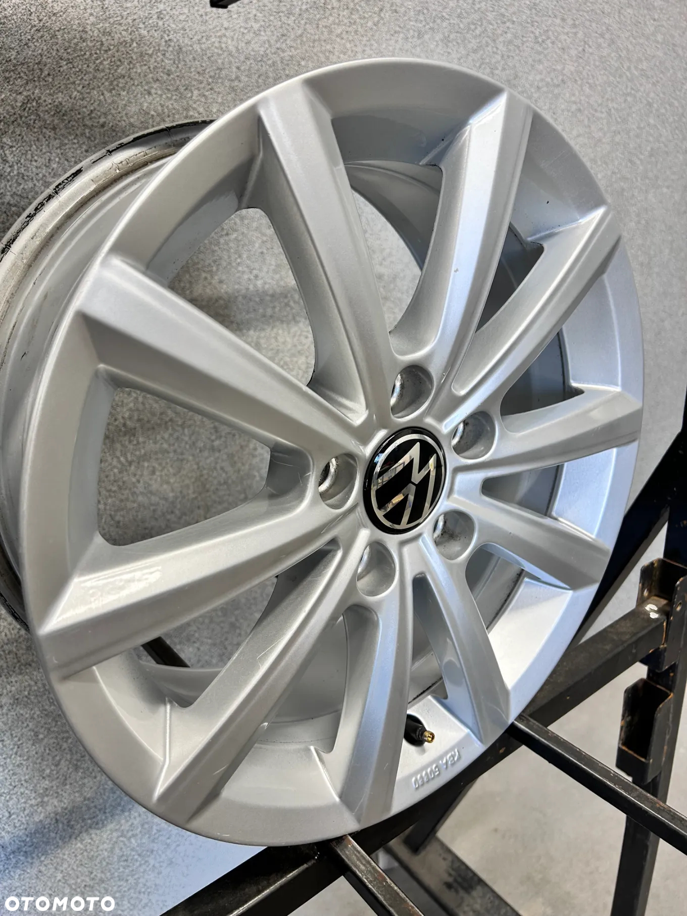 4 FELGI ALU. VW PASSAT B6,B7,B8,GOLF 5,6,7,TOURAN,CADDY 16'' 6,5J ET42 - 12