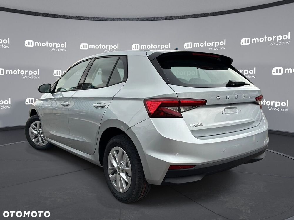 Skoda Fabia - 8