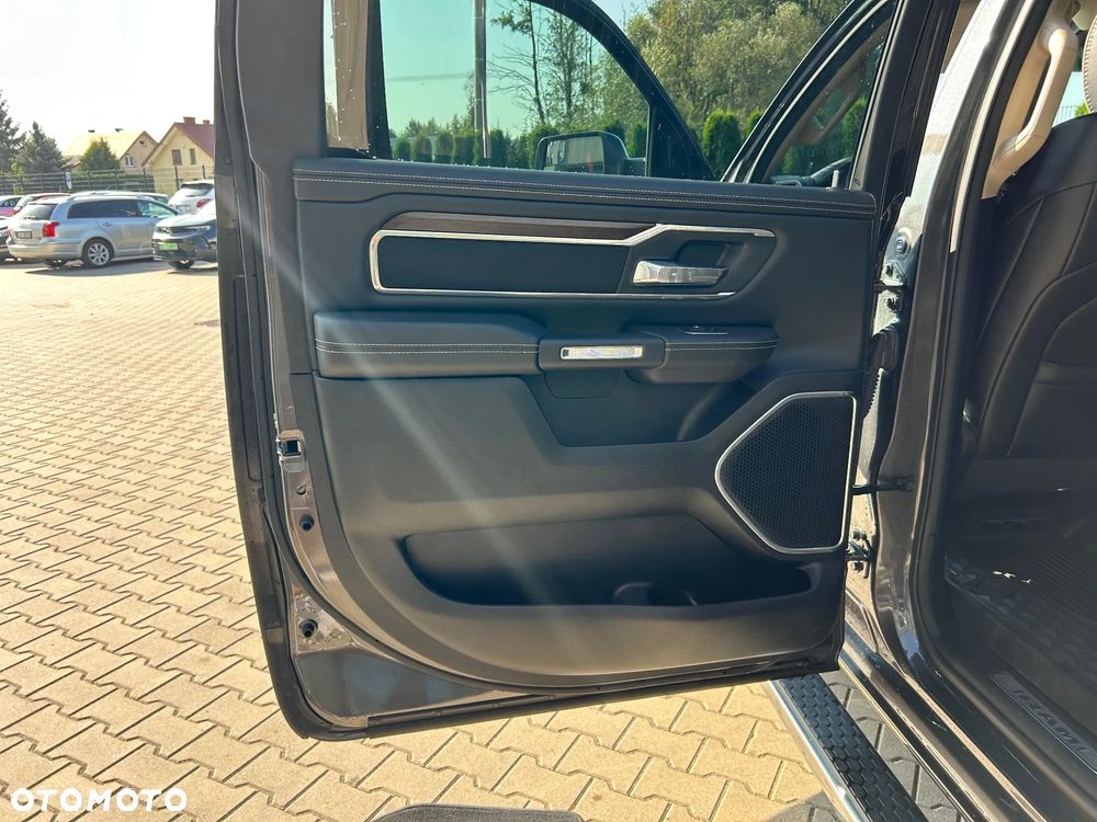Dodge RAM 1500 5.7 4x4 - 18