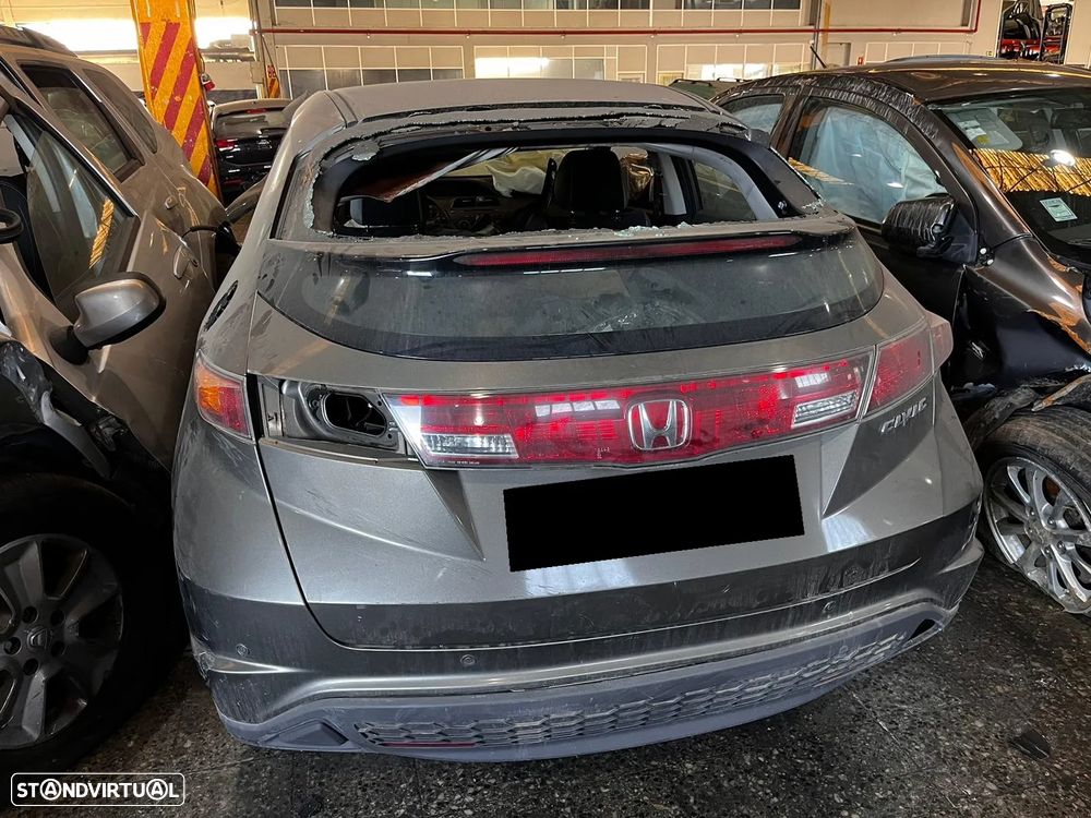 Honda Civic VIII 1.4i de 2006 para peças - 1