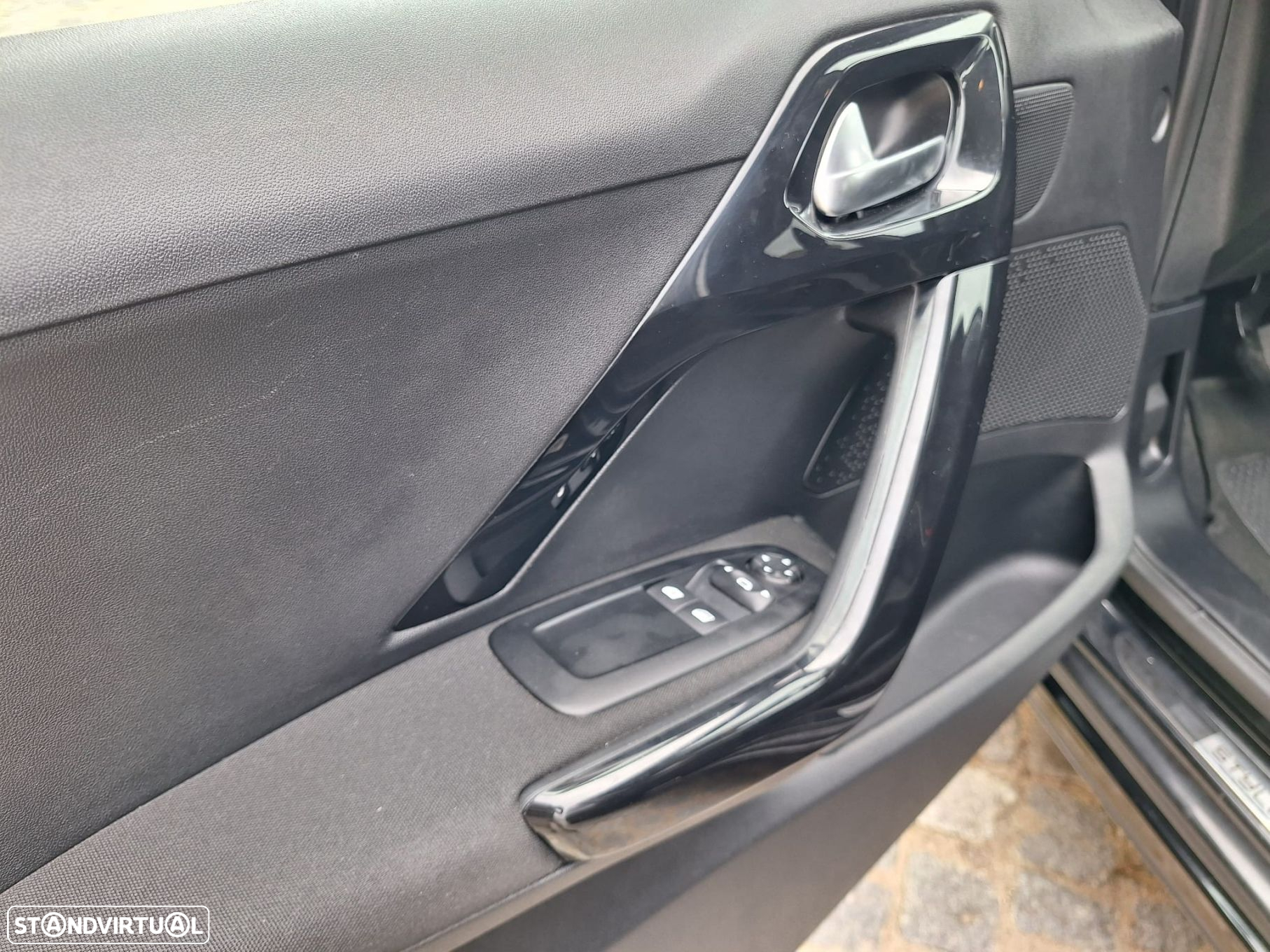 Peugeot 208 1.2 PureTech Style - 31