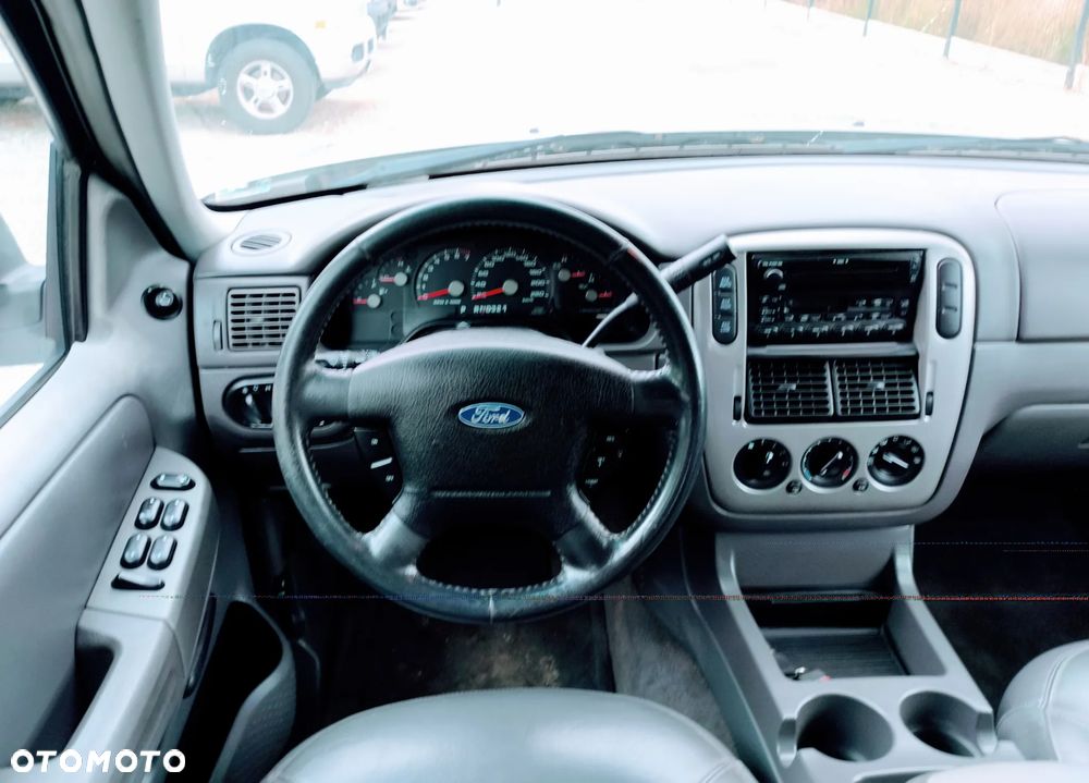 Ford Explorer 4.6 - 9