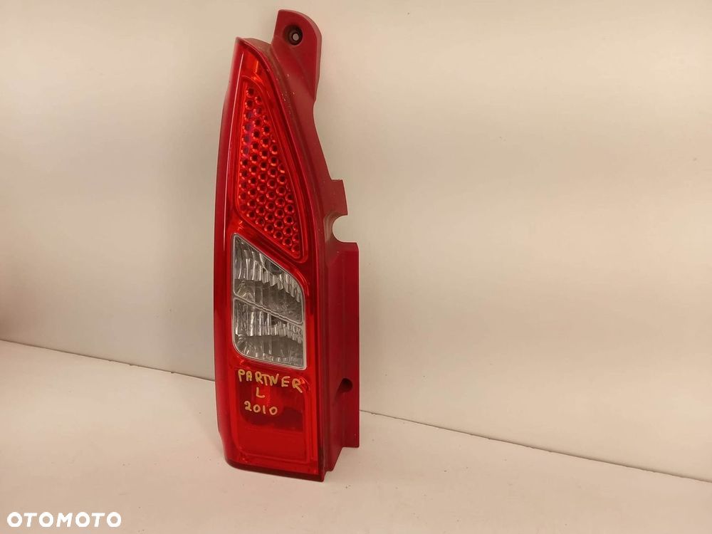 LAMPA LEWA TYLNA CITROEN BERLINGO II PARTNER - 1