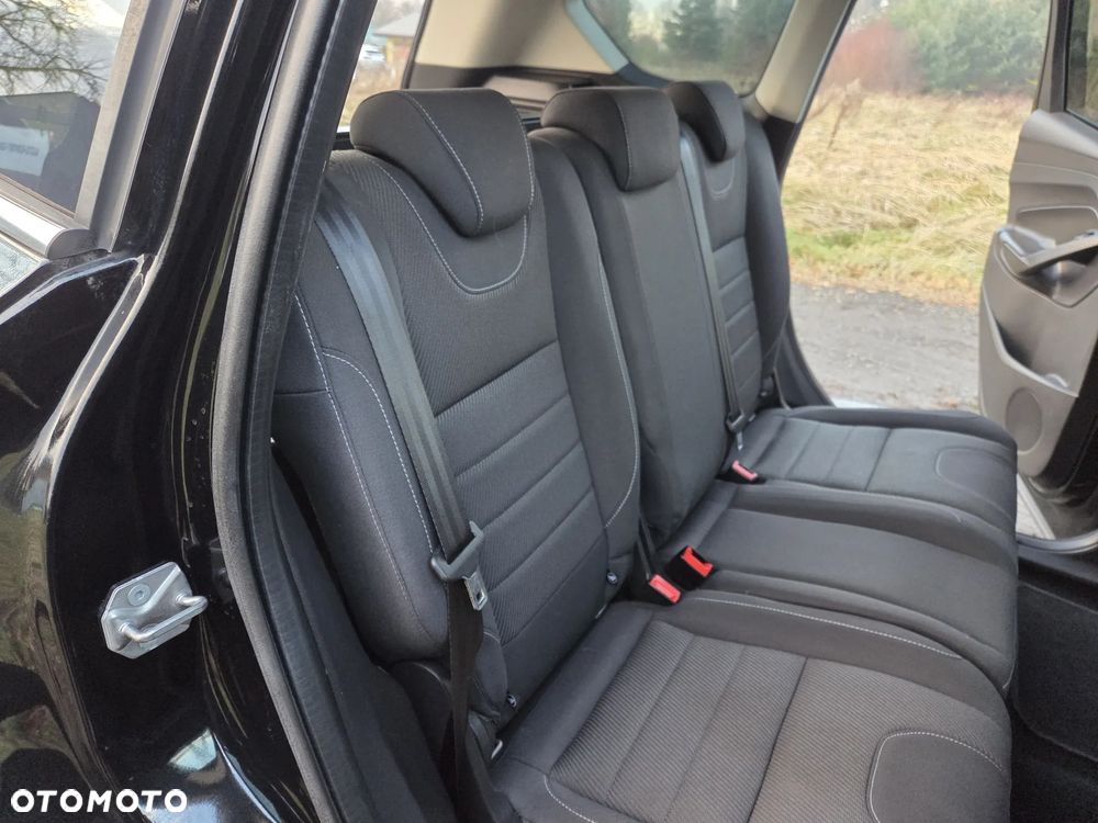 Ford Kuga 2.0 TDCi 2x4 SYNC - 24