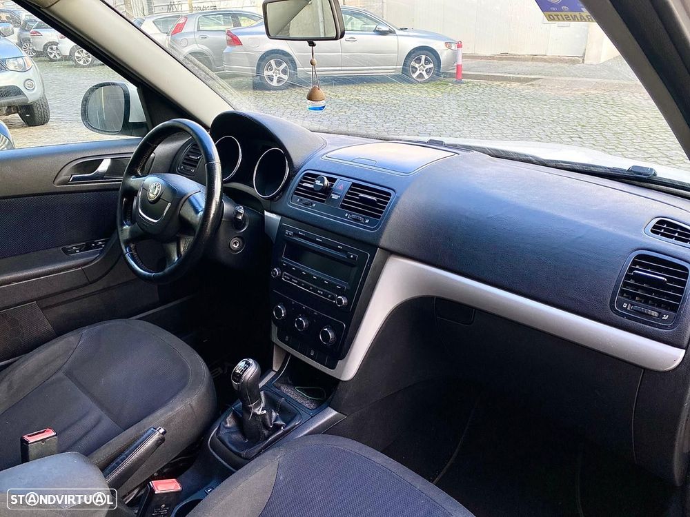 Skoda Yeti 2.0 TDI Active 4x4 - 23