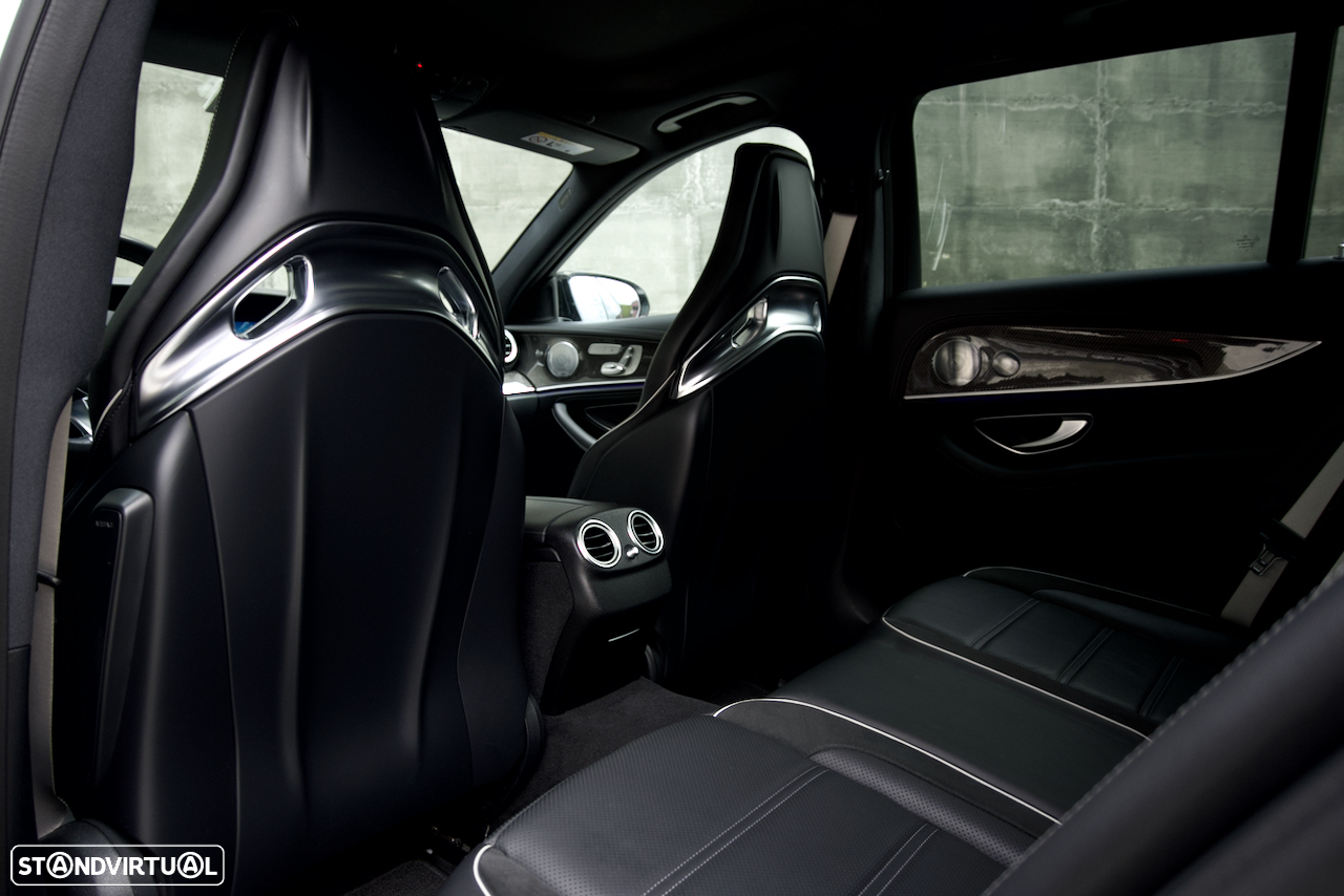 Mercedes-Benz E 63 AMG S 4-Matic+ - 26