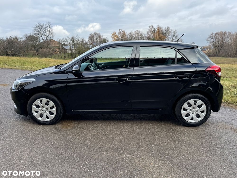 Hyundai i20 1.2 GO - 12